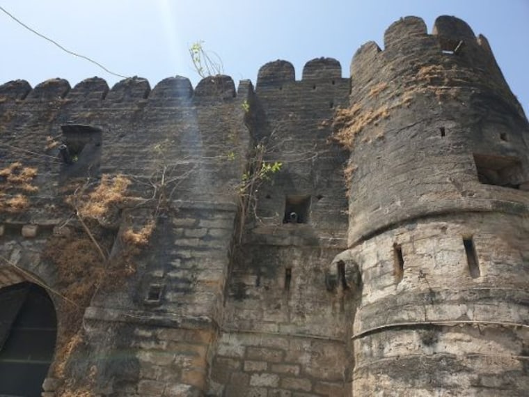 Uparkot Fort-1